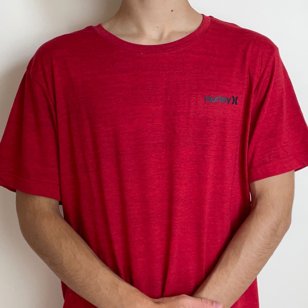 Hurley Size L T-Shirt